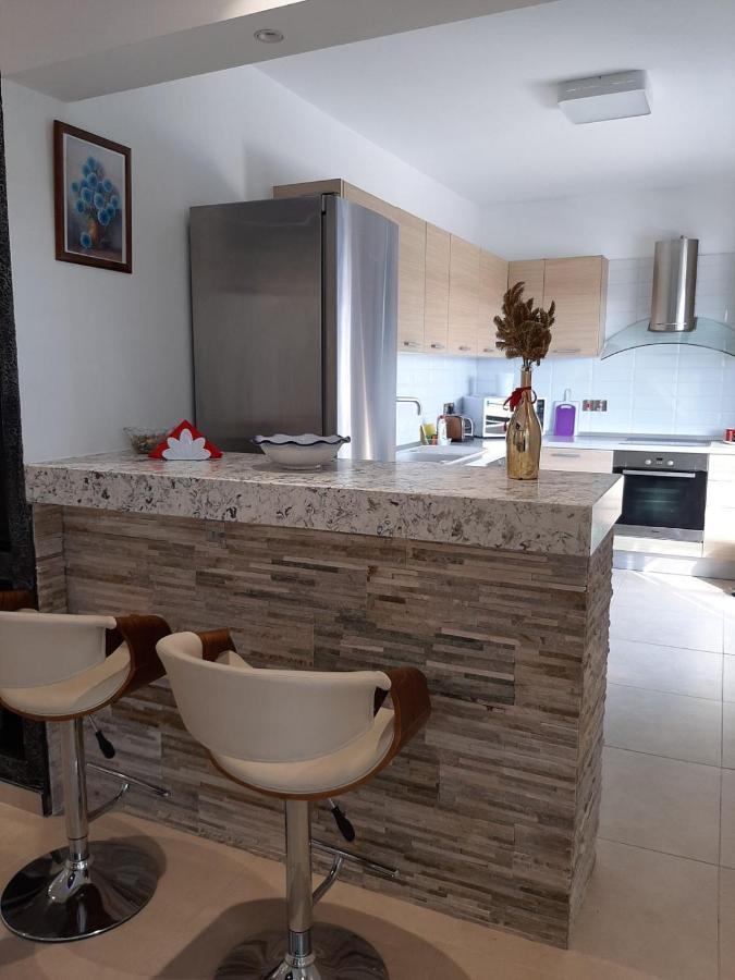 2 Bedroom Apartment-Mediterranean Type Paphos Ngoại thất bức ảnh